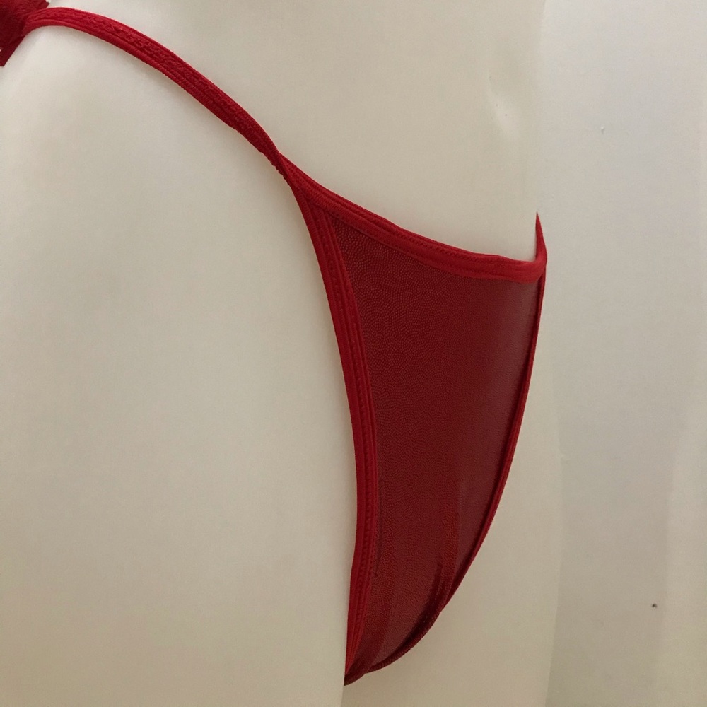 Bikini - Picture 4 of 6